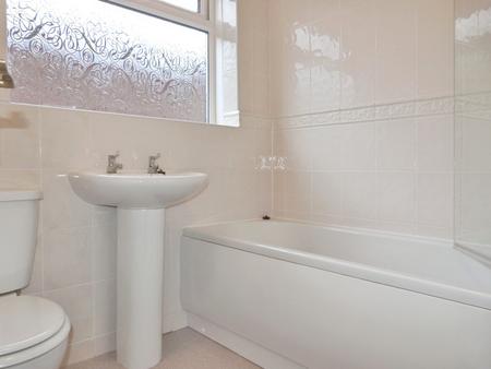 2 bedroom Bungalow to let in Bachelor Road, Harrogate, HG1