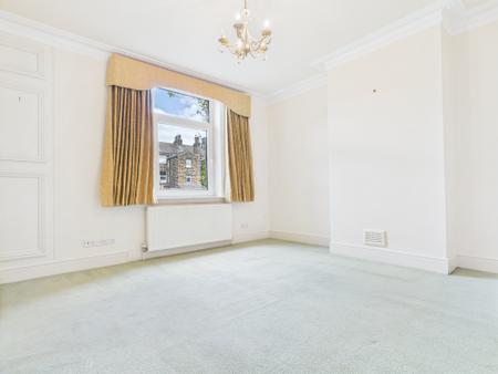 4 bedroom Town house to let in Studley Road, Harrogate, HG1