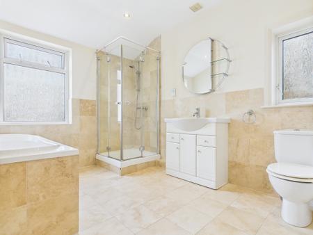 4 bedroom Town house to let in Studley Road, Harrogate, HG1