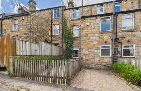 4 bedroom Town house to let in Studley Road, Harrogate, HG1