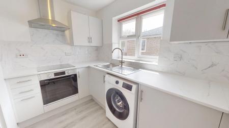 1 bedroom Flat to let in Walnut Park, Haywards Heath, RH16