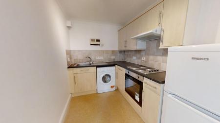 1 bedroom Flat to let in Great Heathmead, Haywards Heath, RH16