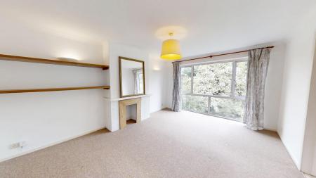 2 bedroom Flat to let in Pelham Road, Lindfield, RH16