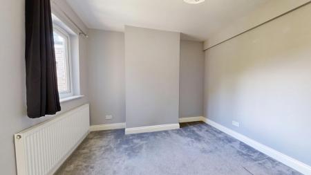 3 bedroom Flat to let in South Road, Haywards Heath, RH16