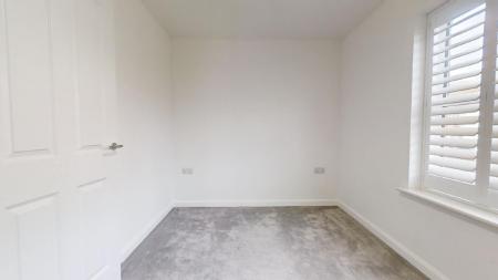 4 bedroom Semi-detached house to let in Trubwick Avenue, Haywards Heath, RH16