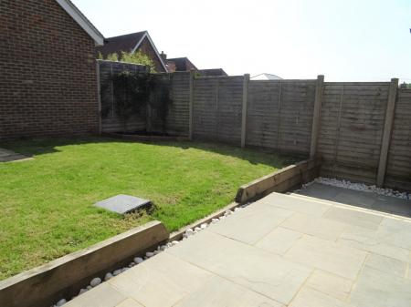 4 bedroom Semi-detached house to let in Trubwick Avenue, Haywards Heath, RH16