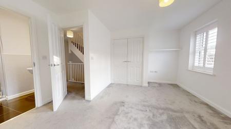 4 bedroom Semi-detached house to let in Trubwick Avenue, Haywards Heath, RH16