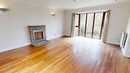 5 bedroom Detached house to let in Station Road, Horsted Keynes, RH17