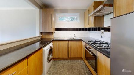 2 bedroom Flat to let in Paddockhall Road, Haywards Heath, RH16