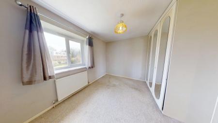 2 bedroom Flat to let in Iona Way, Haywards Heath, RH16