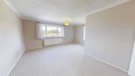 2 bedroom Flat to let in Iona Way, Haywards Heath, RH16