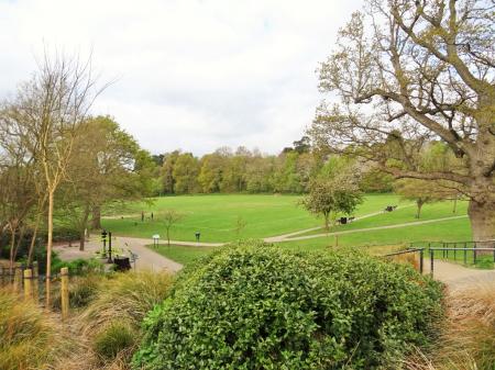 1 bedroom Flat to let in South Road, Haywards Heath, RH16