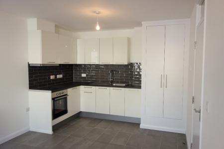 1 bedroom Flat to let in South Road, Haywards Heath, RH16