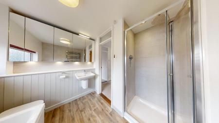 3 bedroom End of terrace house to let in Barnmead, Haywards Heath, RH16