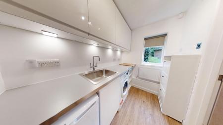 3 bedroom End of terrace house to let in Barnmead, Haywards Heath, RH16
