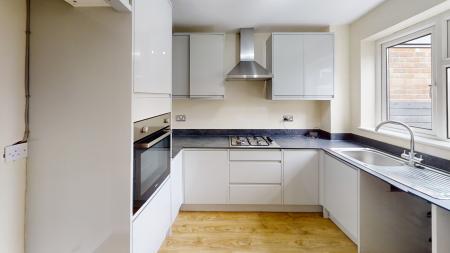 3 bedroom Terraced House to let in Rothley Chase, Haywards Heath, RH16