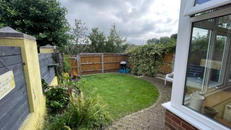 3 bedroom Terraced House to let in Rothley Chase, Haywards Heath, RH16