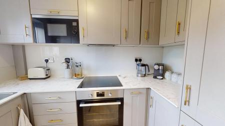 2 bedroom Terraced House to let in Acorn Avenue, Cowfold, RH13