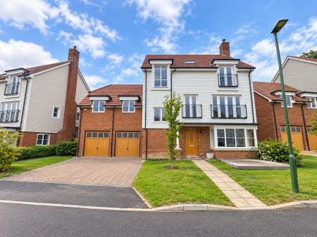 Southern View, Haywards Heath, RH16