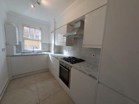 2 bedroom Flat to let in Exeter Road, Kilburn, London, NW2