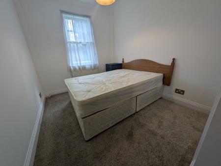 2 bedroom Flat to let in Exeter Road, Kilburn, London, NW2