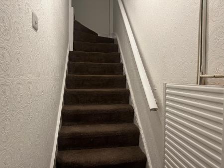 2 bedroom Flat to let in Stanhope Gardens, London, IG1