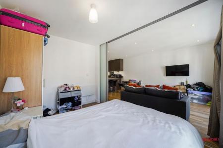 1 bedroom Flat for sale in 20 Boulevard Drive, Beaufort Park, London, NW9