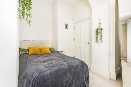 3 bedroom Flat for sale in Jenner Court