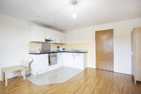 1 bedroom Studio flat for sale in Greyhound Hill, Hendon, NW4