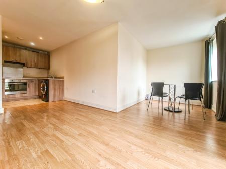 2 bedroom Flat for sale in Greyhound Hill, Hendon, NW4