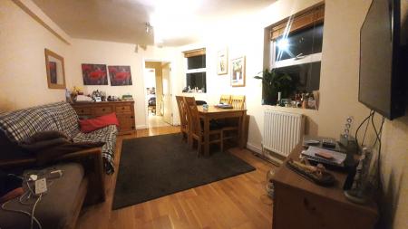2 bedroom Flat for sale in Manor Park Road, London, NW10