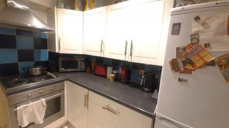 2 bedroom Flat for sale in Manor Park Road, London, NW10