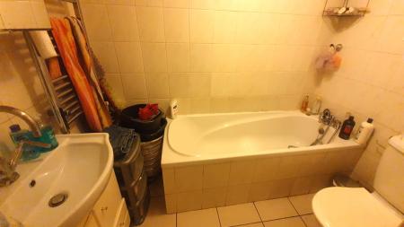 2 bedroom Flat for sale in Manor Park Road, London, NW10