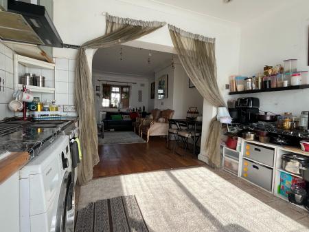 3 bedroom Ground floor flat for sale in Tudor Gardens, London, NW9