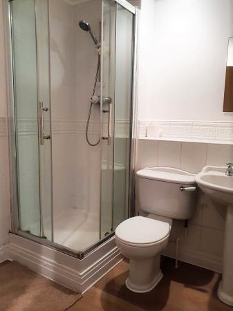 2 bedroom Flat for sale in Wilshaw Close, Hendon, London, NW4