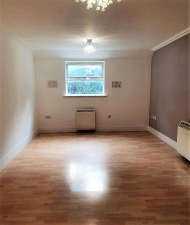 2 bedroom Flat for sale in Wilshaw Close, Hendon, London, NW4