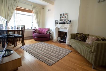 1 bedroom Flat for sale in Watford Way, Hendon, London, NW4