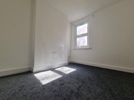 2 bedroom Flat to let in Fortunegate Road, London, NW10