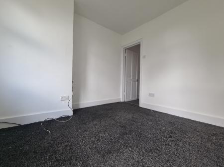 2 bedroom Flat to let in Fortunegate Road, London, NW10