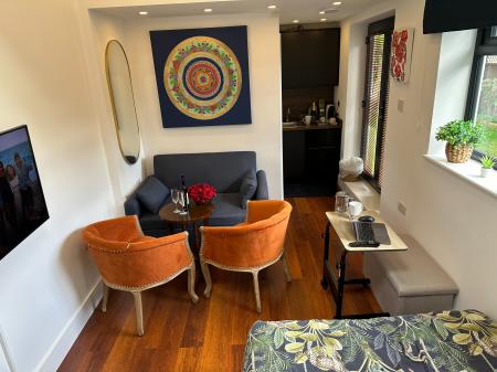 0 bedroom Studio flat to let in Hendale Avenue, Hendon, London, NW4