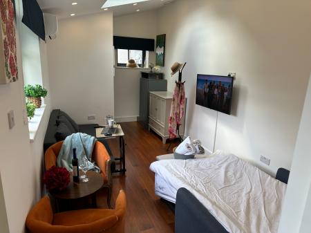 0 bedroom Studio flat to let in Hendale Avenue, Hendon, London, NW4