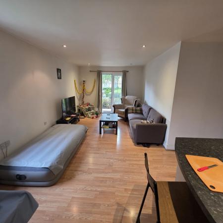 2 bedroom Flat to let in Tanner Street, Barking, IG11