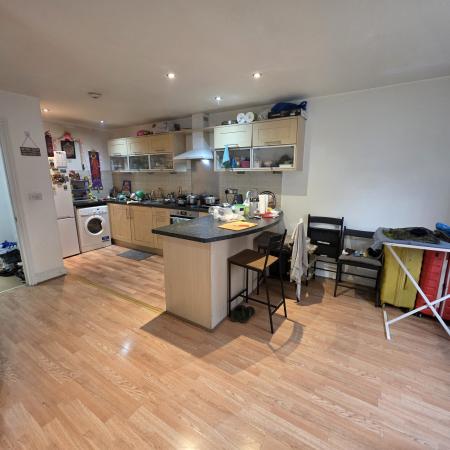 2 bedroom Flat to let in Tanner Street, Barking, IG11
