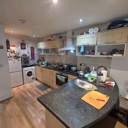 2 bedroom Flat to let in Tanner Street, Barking, IG11
