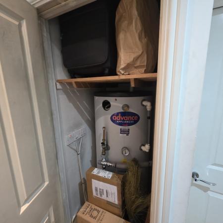 2 bedroom Flat to let in Tanner Street, Barking, IG11