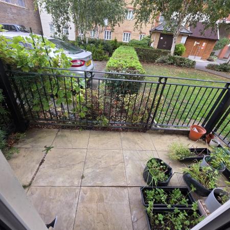 2 bedroom Flat to let in Tanner Street, Barking, IG11