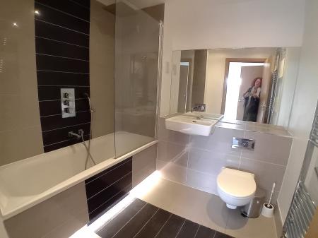 2 bedroom Flat to let in Zodiac Close, Edgware, HA8