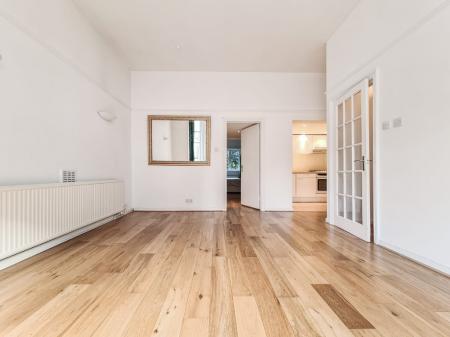 1 bedroom Flat to let in Chalcot Crescent, Primrose Hill, London, NW1