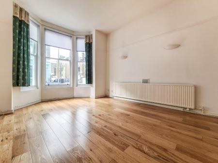 1 bedroom Flat to let in Chalcot Crescent, Primrose Hill, London, NW1