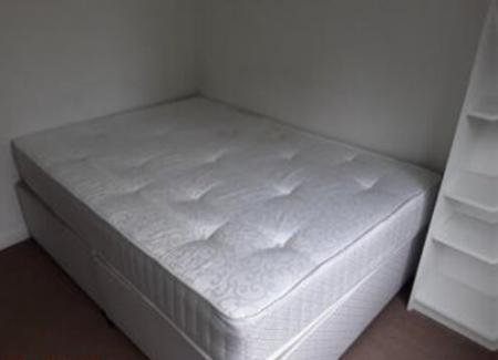 2 bedroom Flat to let in Crown Walk, Wembley, HA9